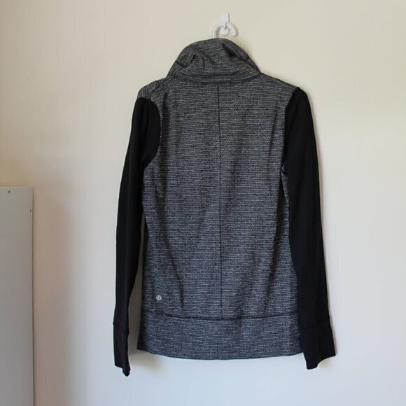 Lululemon cowl  neck full zip sweater Size 6 - Picture 3 of 4